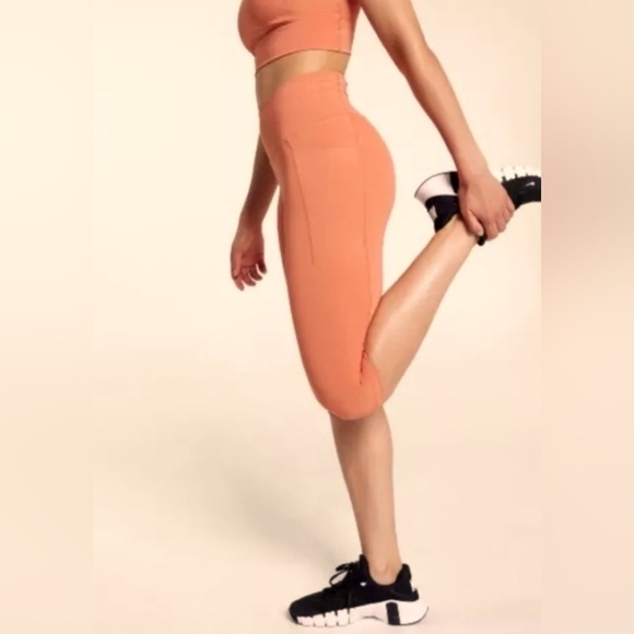 CALIA by Carrie Underwood Power Move High Rise Knee Crop, Apricot Aura, Large - Picture 2 of 9